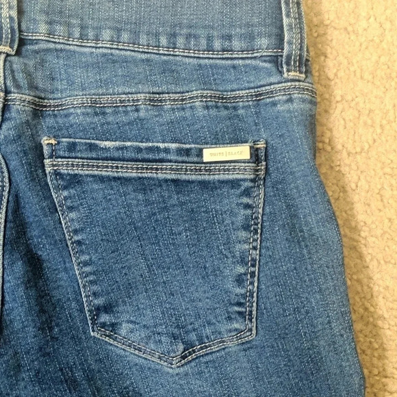White House Black Market Skinny Leg Jeans, size 2 R - Picture 6 of 9